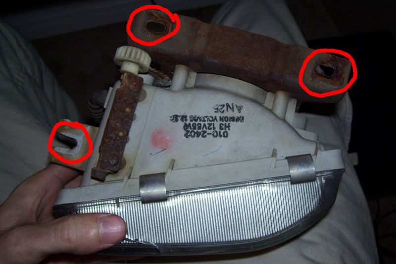 File:Fog light assembly.jpg